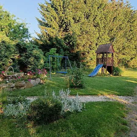 Farcik Pokoje Goscinne * Nowa Wies (Klodzko)